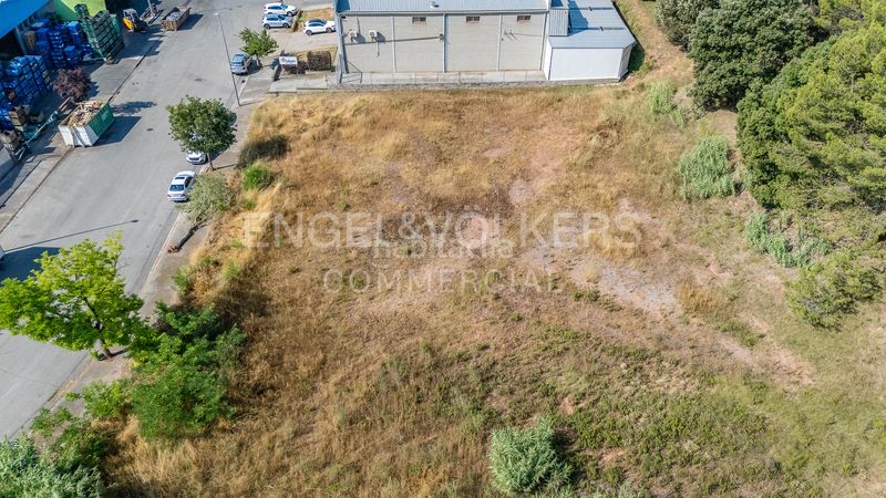 Foto b0a3e03a-a58d-4b9a-a1c4-2dc62a122c7b. Area edificabile industriale in Santpedor