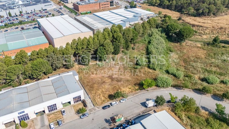 Foto b5342d6a-a8b2-4f08-be23-7b51912e90b6. Area edificabile industriale in Santpedor