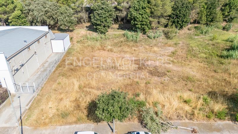 Foto d16a69c6-6a09-4de0-b783-07924d16985e. Area edificabile industriale in Santpedor