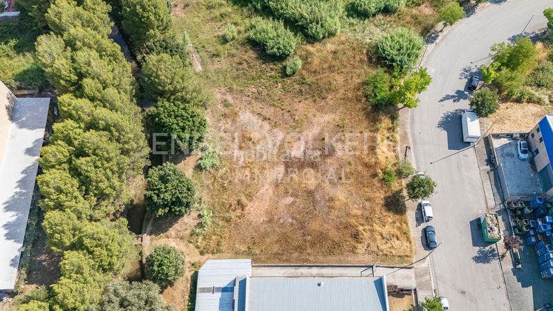 Foto f6056a92-b281-4655-ba08-8c7226395400. Area edificabile industriale in Santpedor