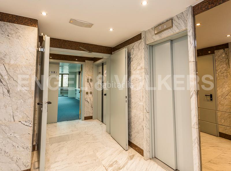 Foto ece53b44-0521-43a9-bbf0-31b319a9455c. Rent office space with parking in Barri de les Corts Barcelona