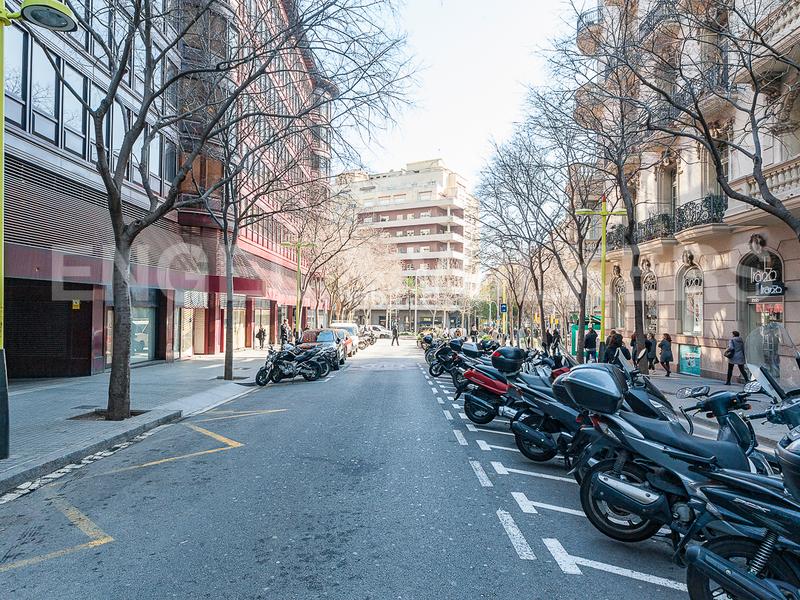 Foto c072898e-1fc0-4e5b-8278-1c777ffa6191. Local comercial a Sant Gervasi - Galvany Barcelona