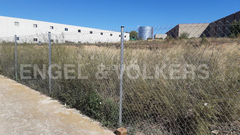 Foto 5936a2ad-4c96-48c1-9ce4-b0c720f2dc14. Area edificabile industriale in Piera
