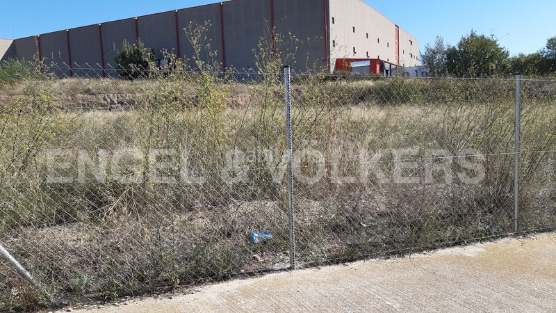 Foto 9d8a28bd-99a6-4fff-962d-7dbc3718ed3d. Area edificabile industriale in Piera