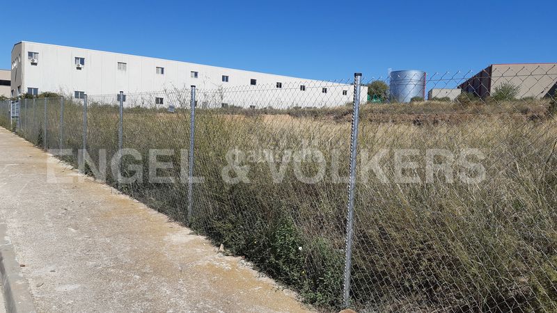 Foto ae725107-28a3-44a7-9bda-6512bd28e747. Area edificabile industriale in Piera