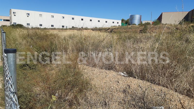 Foto e04e6480-244d-416f-9f0b-f4431f0c3a1e. Area edificabile industriale in Piera