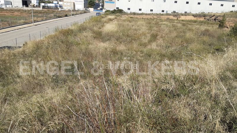 Foto e7d4abe4-5ed5-4b8b-b480-57bb6b0f61b2. Area edificabile industriale in Piera