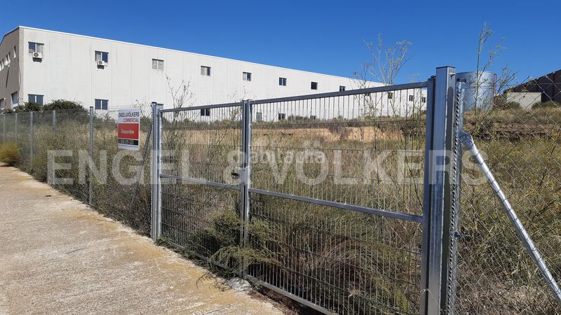 Foto e91831b2-2a6f-446b-b860-fe12efb1dbd0. Area edificabile industriale in Piera