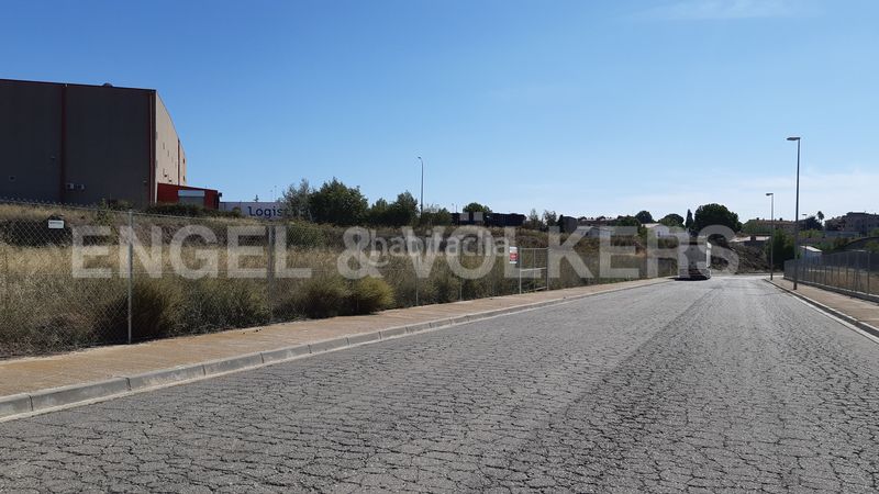 Foto fe25f978-e0ad-47bd-b22f-2ccdbbf18d6c. Area edificabile industriale in Piera