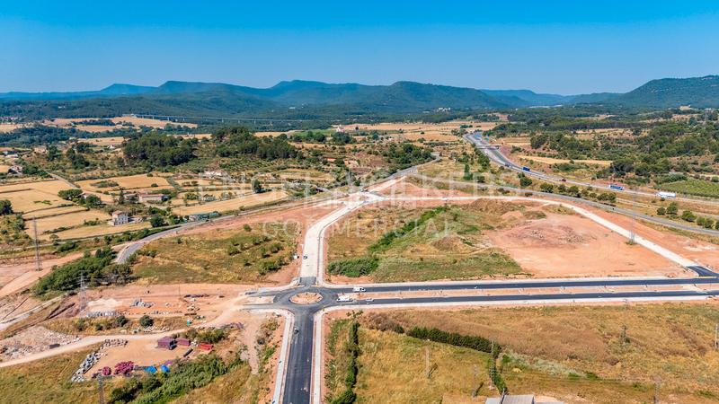 Foto 0ca4b2f1-b207-4738-bec5-62b1f0b8887d. Terrain industriel dans La Balconada-Cal Gravat Manresa