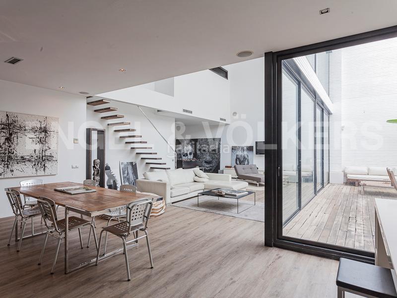 Foto b9cf29ee-8d64-4cb7-abe9-bf2dea3a3342. Business premise in Horta Barcelona