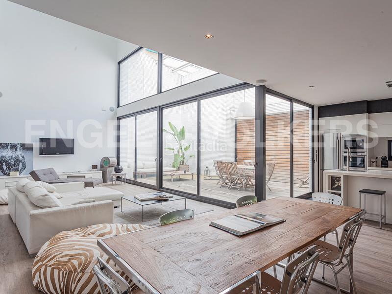 Foto f32697b4-0257-4130-82b7-79dae469c320. Business premise in Horta Barcelona