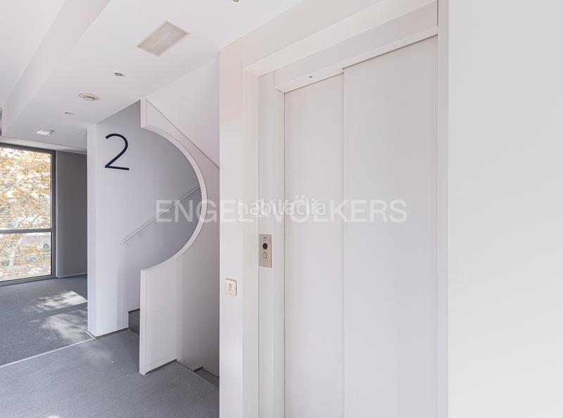 Foto 4fd15130-12bf-47f3-b6ab-79946668347b. Miete büro in Tres Torres Barcelona