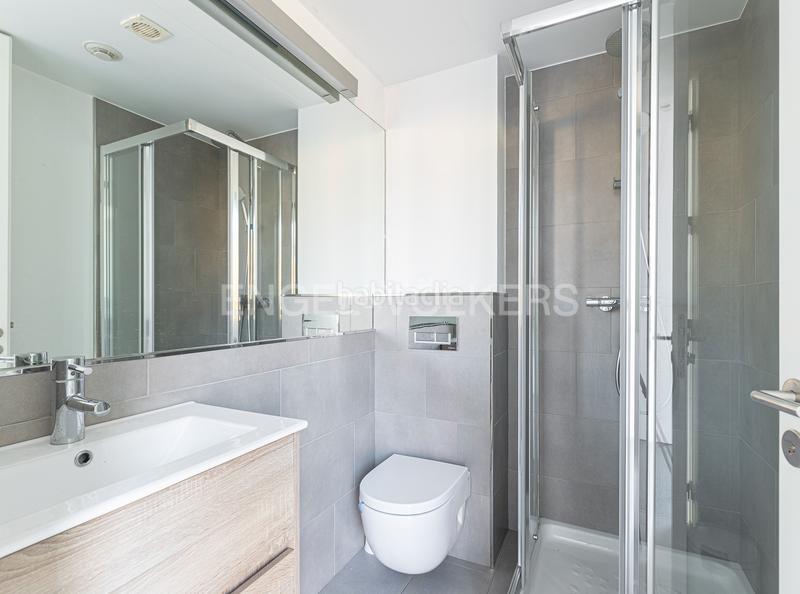 Foto ca23b5a0-6c75-4115-8fd8-08a7cf368852. Miete büro in Tres Torres Barcelona