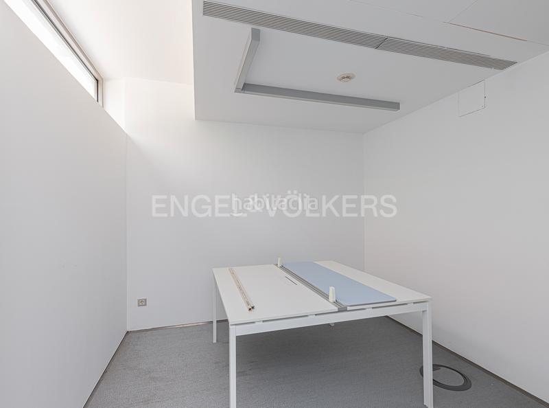 Foto eab8ab04-4a51-4b60-a741-67dbf8dda77f. Miete büro in Tres Torres Barcelona