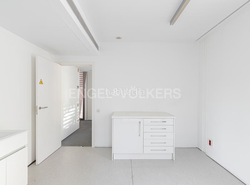 Foto 60f24ba4-d418-4958-88aa-08653d0f8b47. Rent office space in Tres Torres Barcelona