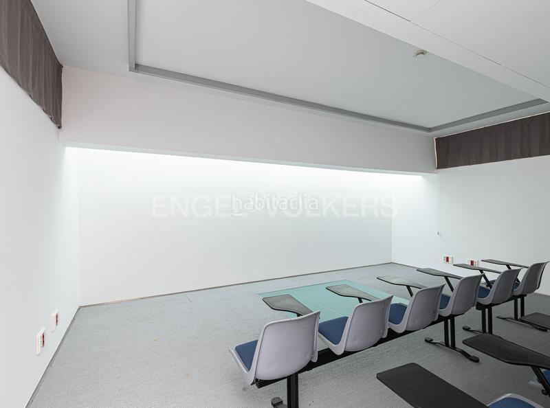 Foto 7ef6bb3d-9beb-4143-9199-7ba4766f08c8. Rent office space in Tres Torres Barcelona