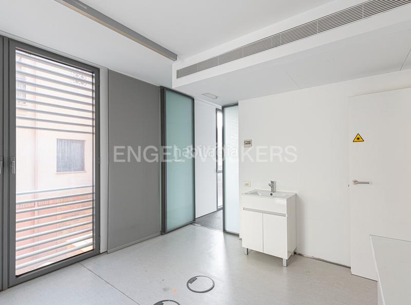 Foto ae4843d7-f919-427c-a305-f9a2e579ec4d. Rent office space in Tres Torres Barcelona