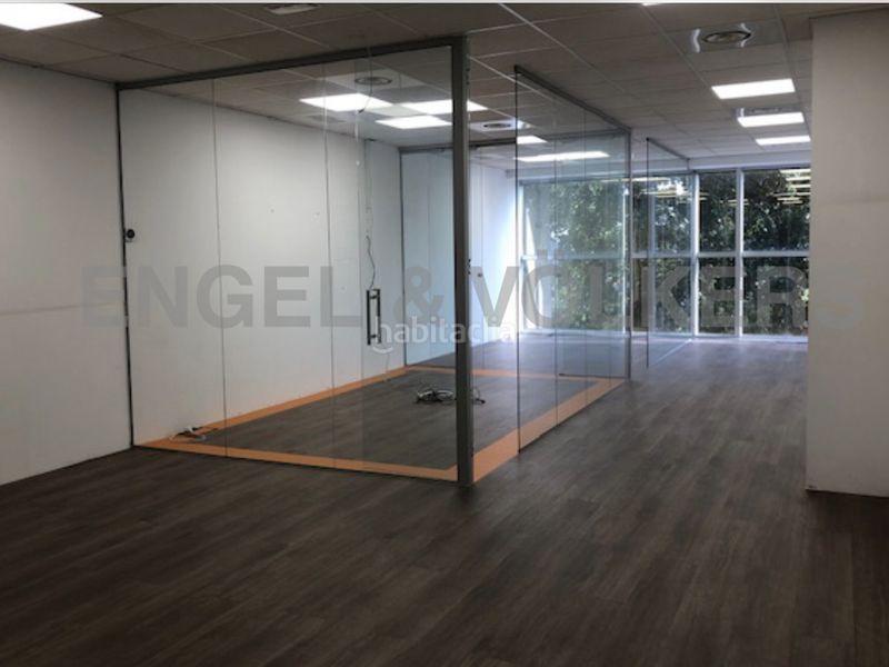 Foto 1172e2bc-d605-40a4-bf91-3b28a7a4ed65. Oficina  en rentabilidad 79 m2 en edificio exclusivo en en Sant Cugat del Vallès