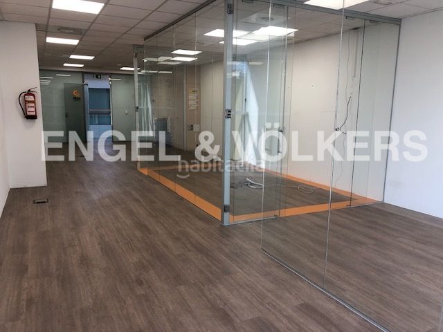 Foto 1f1566ee-487e-439e-b174-a777fbd959eb. Oficina  en rentabilidad 79 m2 en edificio exclusivo en en Sant Cugat del Vallès