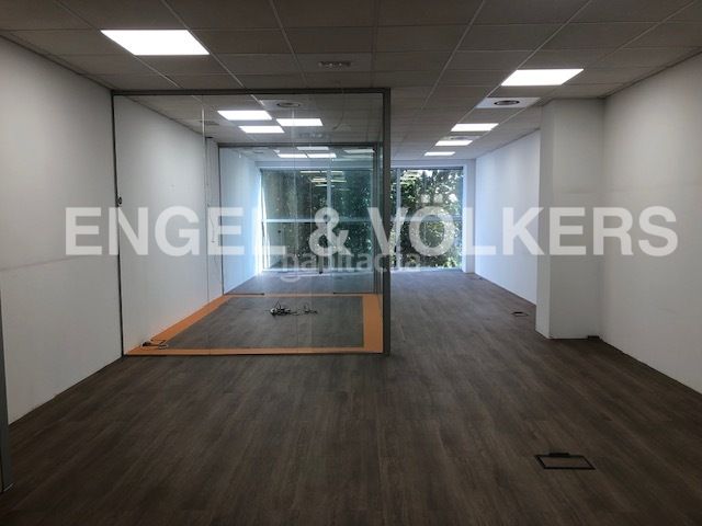 Foto 22e6734f-5c8e-4a9b-9bac-8feccedcec31. Oficina  en rentabilidad 79 m2 en edificio exclusivo en en Sant Cugat del Vallès