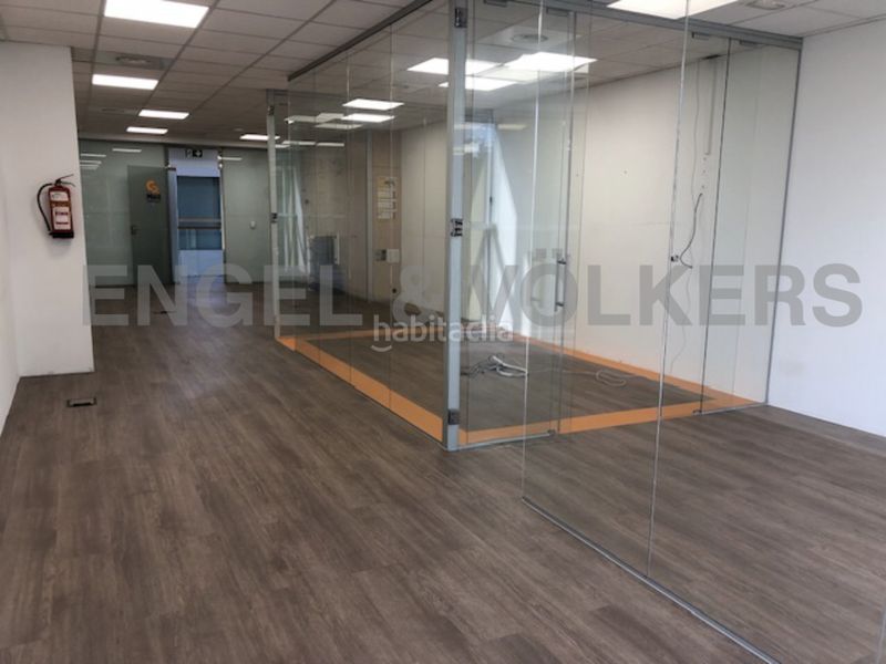 Foto 236c12b2-e39f-4454-ae6b-c26750448414. Oficina  en rentabilidad 79 m2 en edificio exclusivo en en Sant Cugat del Vallès