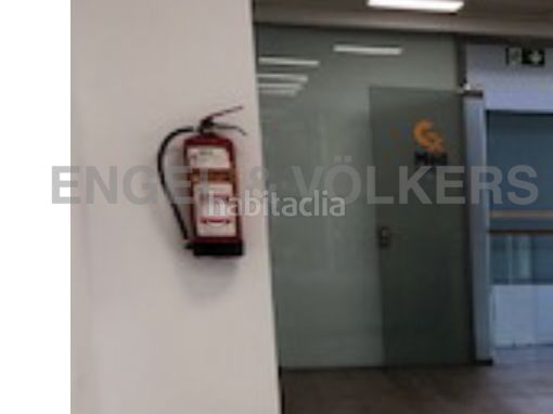 Foto 3699f725-751f-4230-818b-cdd0dd713337. Oficina  en rentabilidad 79 m2 en edificio exclusivo en en Sant Cugat del Vallès