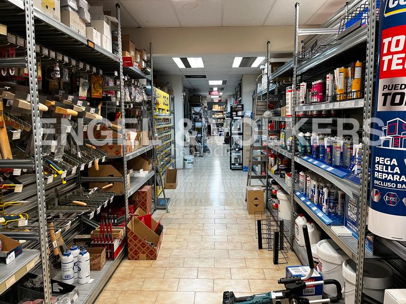 Foto 3677d11e-4112-4876-bc4d-e4fb02c1f4e4. Local comercial a Santa Perpètua de Mogoda