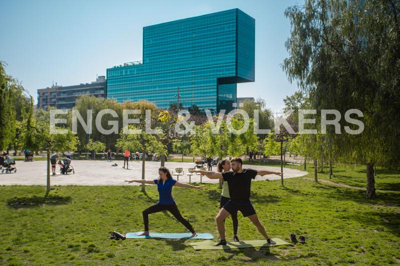 Foto a98f8f93-3293-415f-8006-c1bd01762f80. Alquiler oficina s modernas con vistas al mar en el 22 en Barcelona