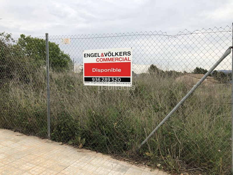 Foto 864d0579-73e8-484a-b26f-e59d6b24848c. Solar industrial a Sant Fruitós de Bages
