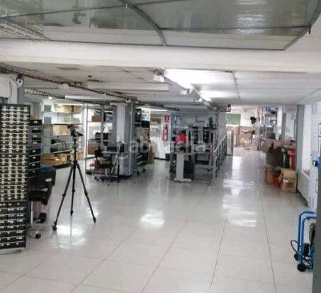 Foto 1a3f49f3-7fe1-4ca9-8d81-c14fd07da8c7. Local comercial a El Camp de l´Arpa del Clot Barcelona