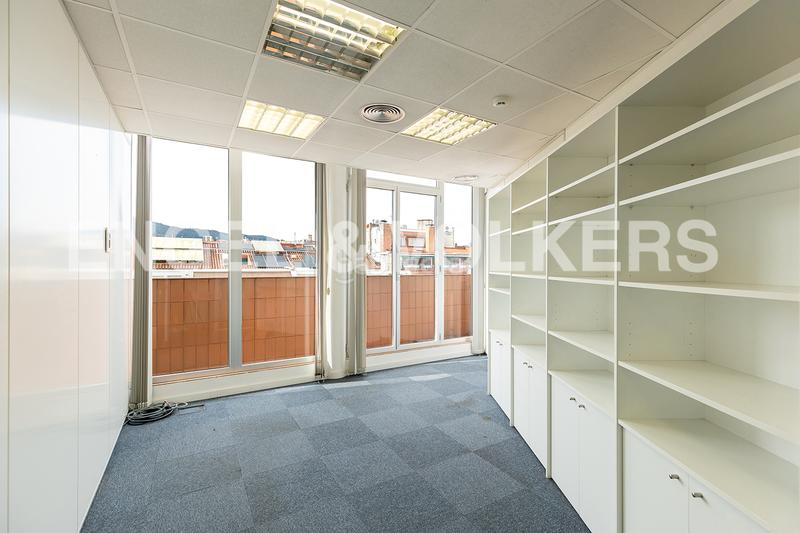 Foto 37b52a3b-6bf8-4c09-a041-a4d721ff9021. Lloguer oficina amb aparcament a Sant Gervasi - Galvany Barcelona