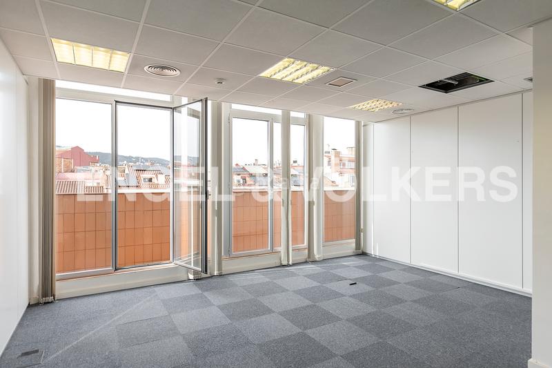 Foto 072f28a2-8113-4920-a689-e0486cf9af3a. Rent office space with parking in Sant Gervasi - Galvany Barcelona