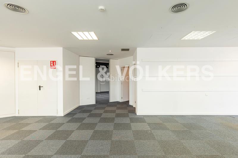 Foto 152875c1-7d2b-4366-bb63-6467f456af61. Rent office space with parking in Sant Gervasi - Galvany Barcelona