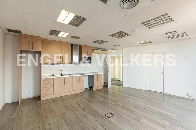 Foto a369adb7-5f8c-42a7-967a-8765d910aae5. Rent office space with parking in Sant Gervasi - Galvany Barcelona