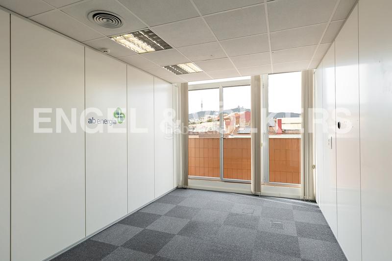 Foto f19014ab-3307-495a-8133-6d0dcbad896e. Rent office space with parking in Sant Gervasi - Galvany Barcelona