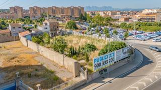 Terreny residencial a Font dels Capellans - Sagrada Familia. Terreno de 2.628 m2 con una edificabilidad de 4.100 m2 en manres