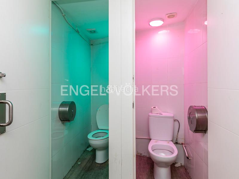 Foto 096bf4ab-a6a8-4f85-b726-ebdcb6e743ee. Alquiler local comercial local en traspaso en eixample en Barcelona