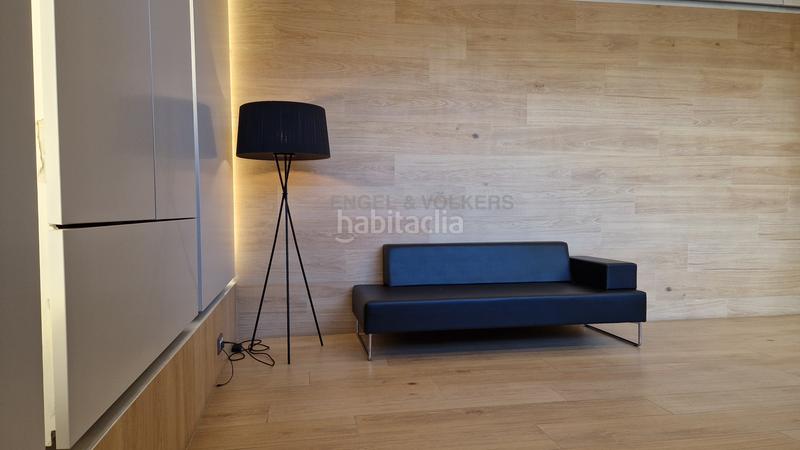 Foto 5beee6c6-50cc-4246-9290-ea6e7bde5c35. Affitto ufficio con parcheggio in Sant Josep Hospitalet de Llobregat (L´)