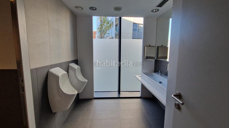 Foto 76b95ea7-0d08-4982-a155-81512345118e. Miete büro mit parking in Sant Josep Hospitalet de Llobregat (L´)