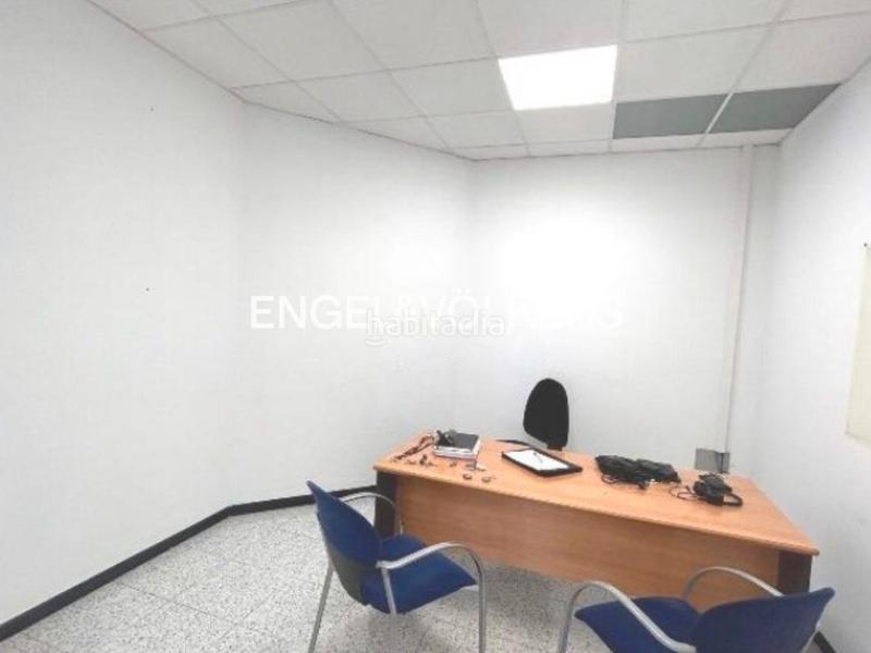 Foto 19c9cc84-488a-4a3d-a623-61862944cf18. Local comercial  de 395 m2 muy equipado en Rubí