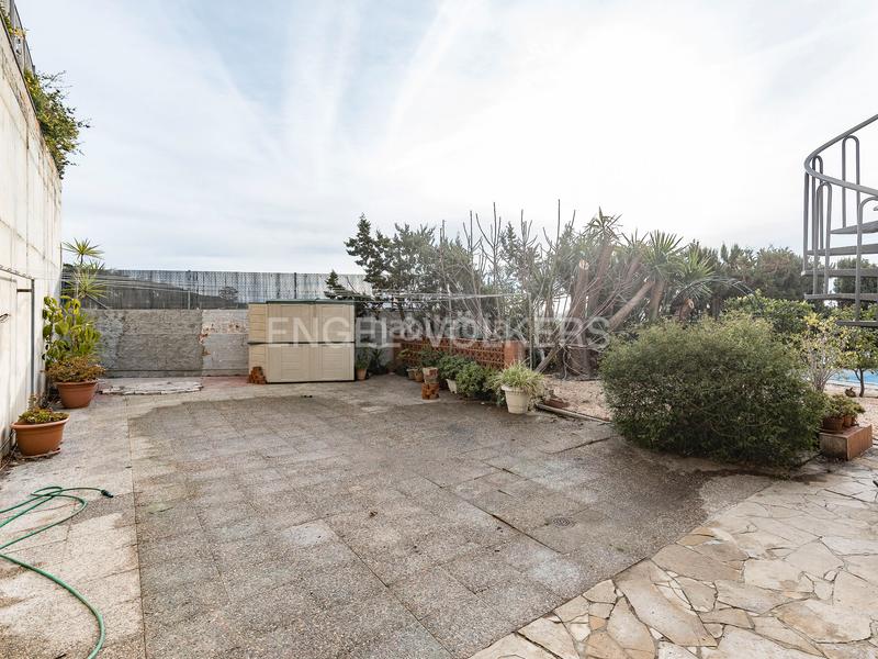 Foto 35a983a5-e620-4b8c-827e-2a9a348c3010. Wohngrundstück in Centre Sant Just Desvern