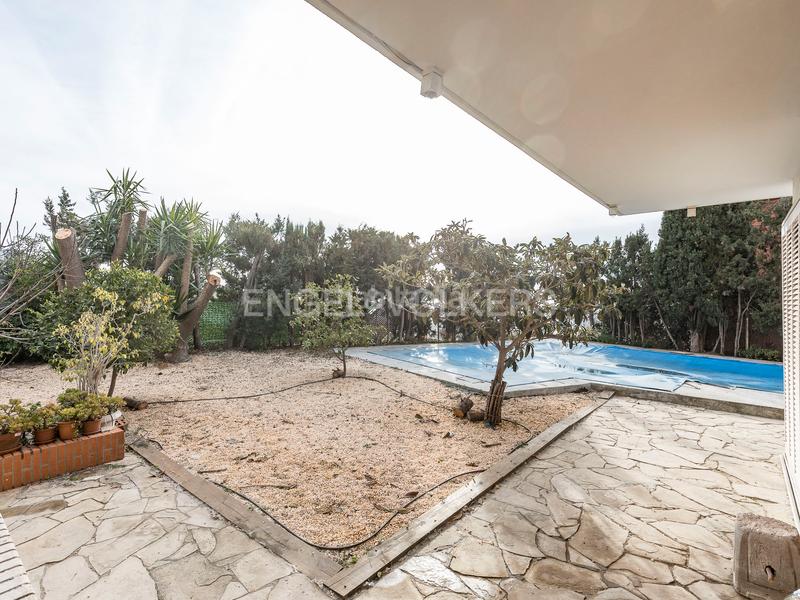 Foto bc6079dd-39a2-40a5-a4c2-28925ebb5ea0. Wohngrundstück in Centre Sant Just Desvern