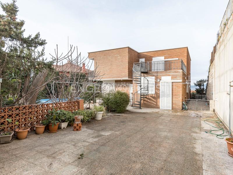 Foto db381106-84a3-46fa-8a17-ae17efefdc81. Wohngrundstück in Centre Sant Just Desvern