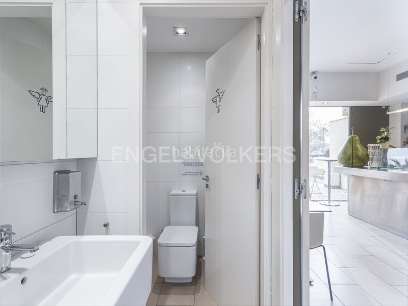 Foto d0aecc05-38aa-4275-b683-d42410ccd762. Local comercial a Centre Sant Just Desvern