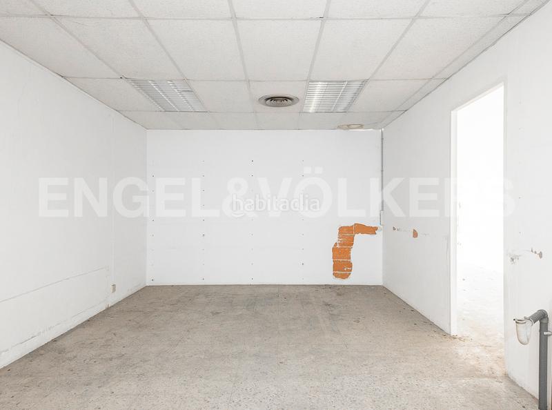 Foto 565bf56f-d311-4913-a429-c679536653db. Local comercial a La Bordeta Barcelona