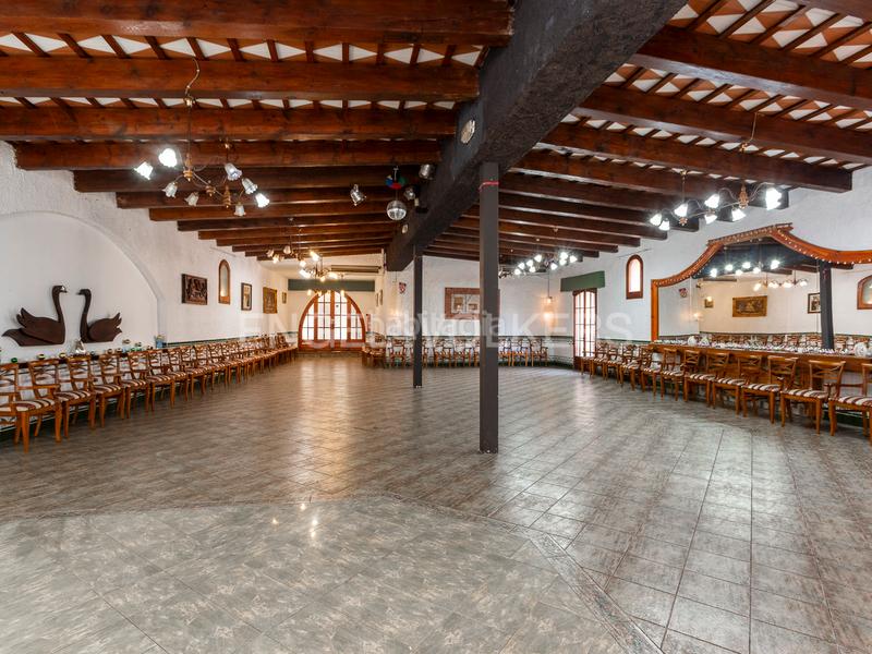 Foto e5e10c69-433a-46f3-8f79-d394c1672a76. Local commercial dans Vallirana