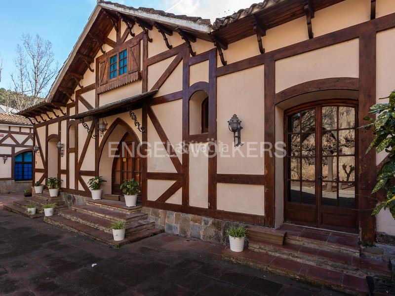 Foto eea630d7-7b10-41dd-a10f-80e9f114f921. Local commercial dans Vallirana