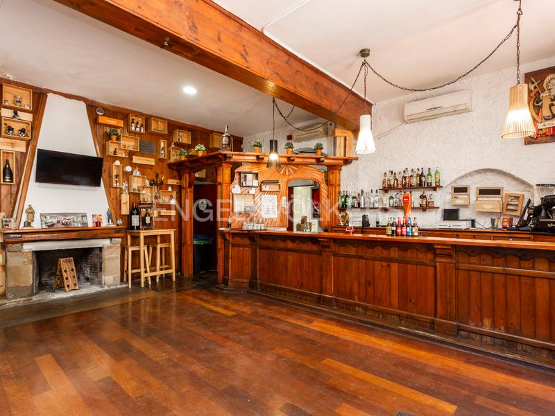 Foto f3912fff-7751-46a7-a075-188063b8d23b. Local commercial dans Vallirana