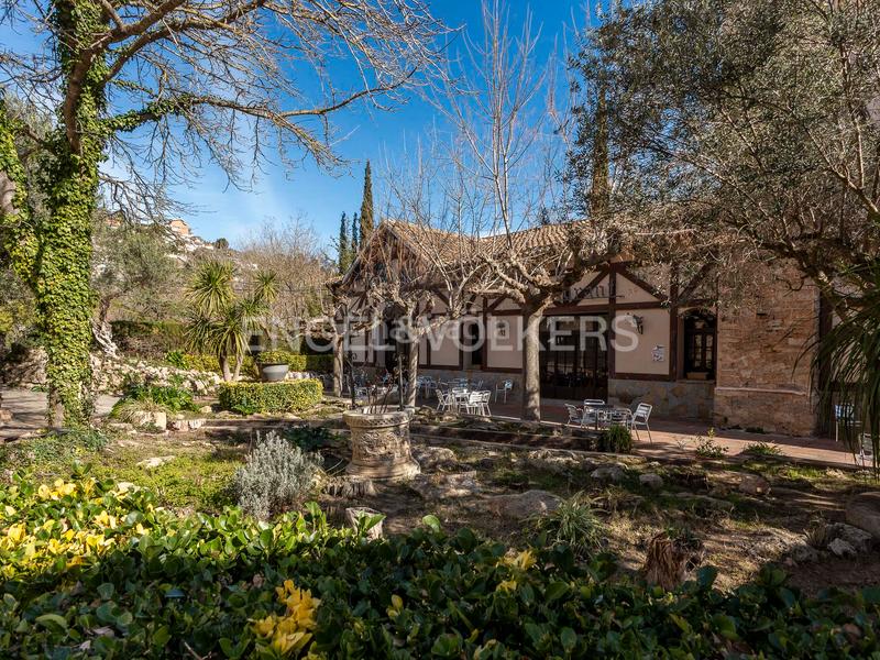 Foto f833a28c-6917-4c4f-83ad-7470263a9fd4. Local commercial dans Vallirana